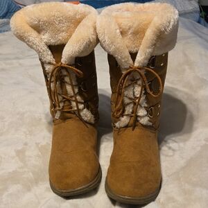 St. John's Bay Tan Faux-Suede Lace-Up Winter Boots with Cream Faux-Fur Cuff
